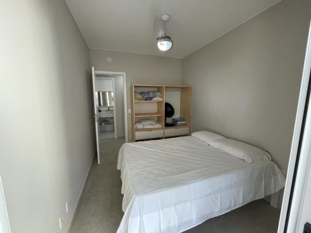 Lindo Apartamento A 50 Metros Da Praia Гуаружа Экстерьер фото