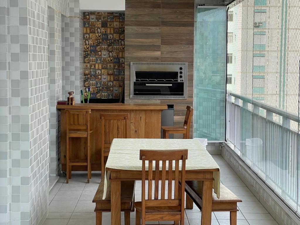 Lindo Apartamento A 50 Metros Da Praia Гуаружа Экстерьер фото